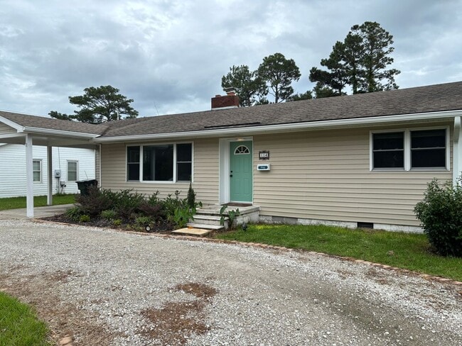 Building Photo - 114 Crescent Dr