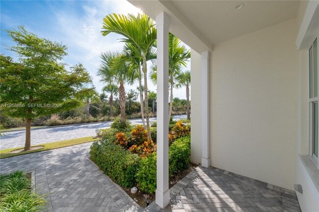 Building Photo - 11261 SE Blair Ln