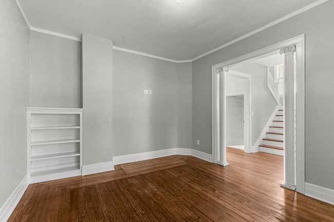 Building Photo - 3142 Van Alstyne St