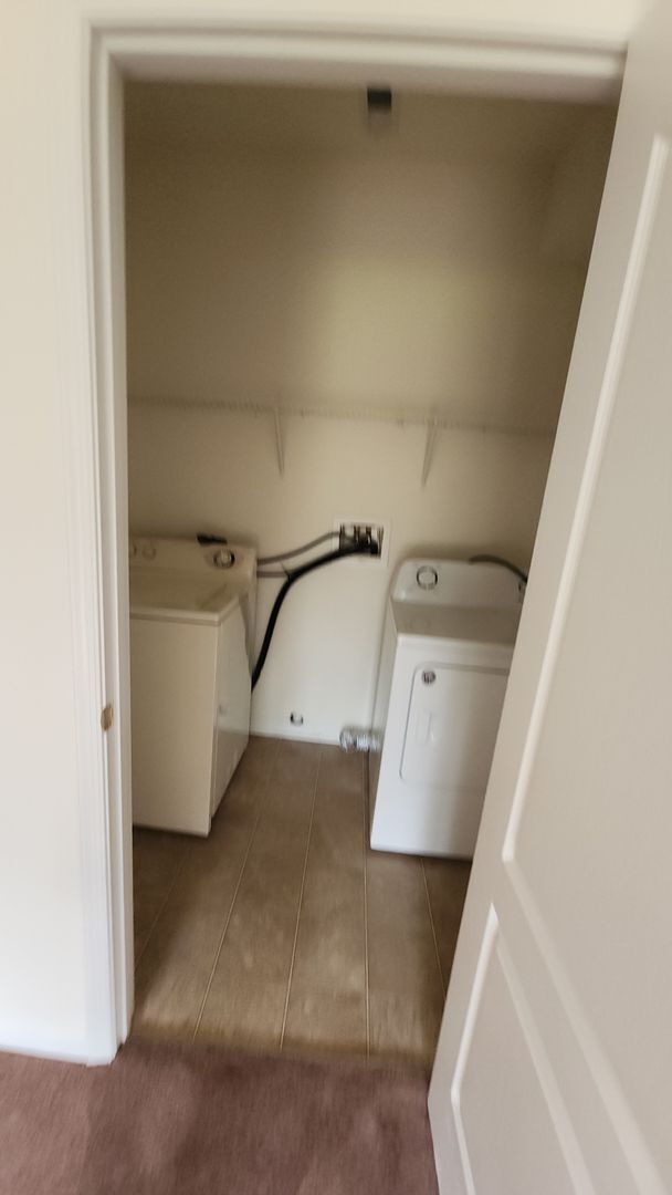 Building Photo - Spacious, Large, Luxury 3 Bedroom End - Unit Townhouse in Hockessin, Delaware