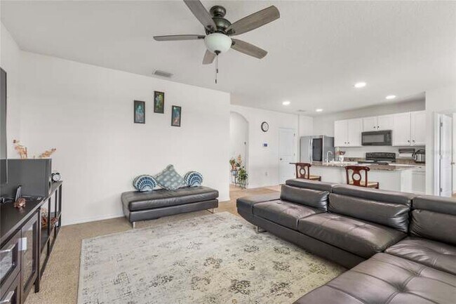 Building Photo - 11624 MIracle Mile Dr