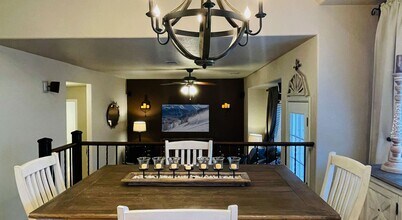 Building Photo - 4 Bedroom 4 Bath available June 6th in Highlands Ranch!!