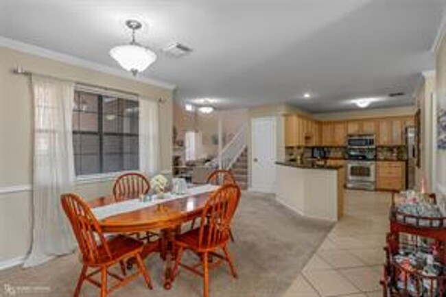 Building Photo - North Bossier Townhouse