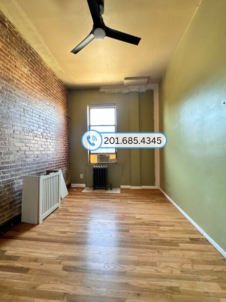 Building Photo - 337 Washington St