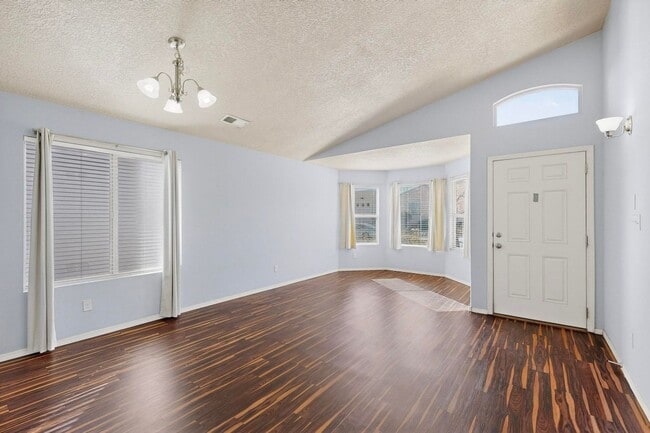 Building Photo - Montano Unser NW 3/4 bedroom 2/bath 2/Car garage