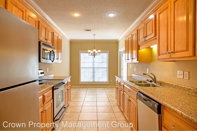 Primary Photo - 1716 Spring Hill Pl