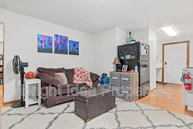 Building Photo - 2535 Aldrich Ave S