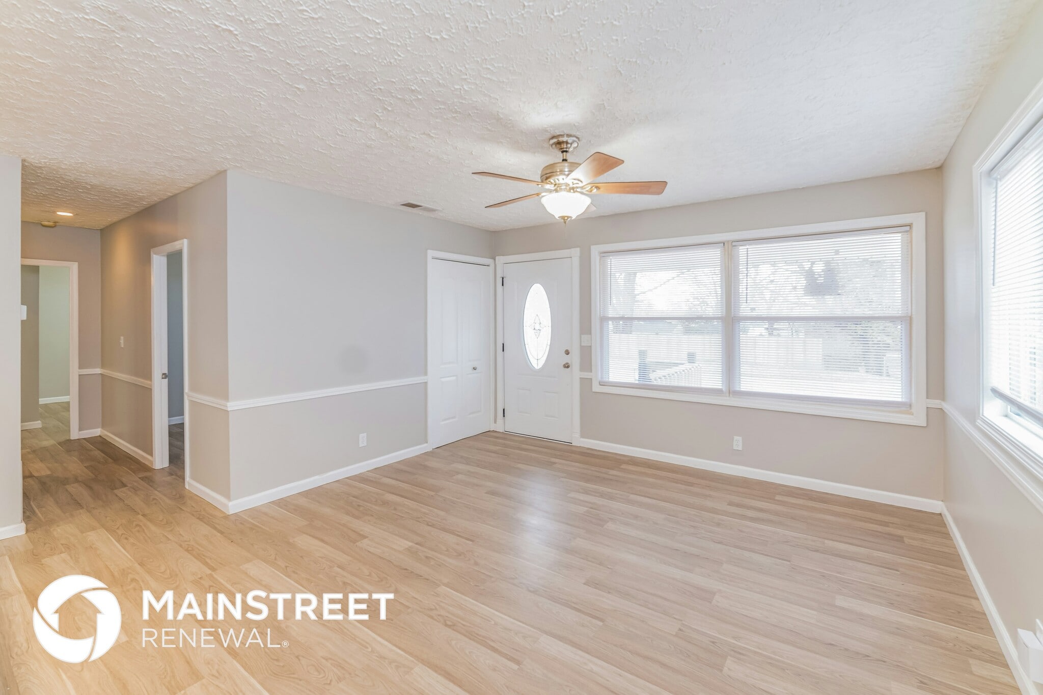 Building Photo - 5002 Seville Dr