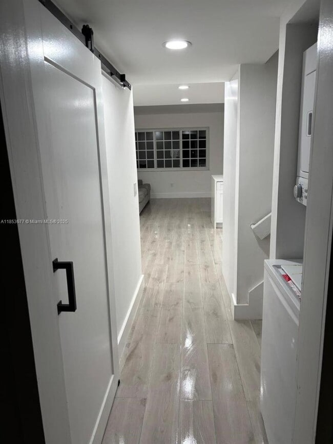 Building Photo - 6886 NW 166th Terrace