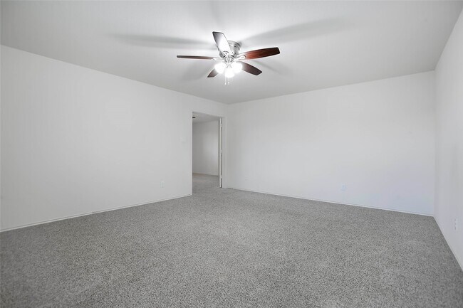 Building Photo - 166 Meadow Grove Dr