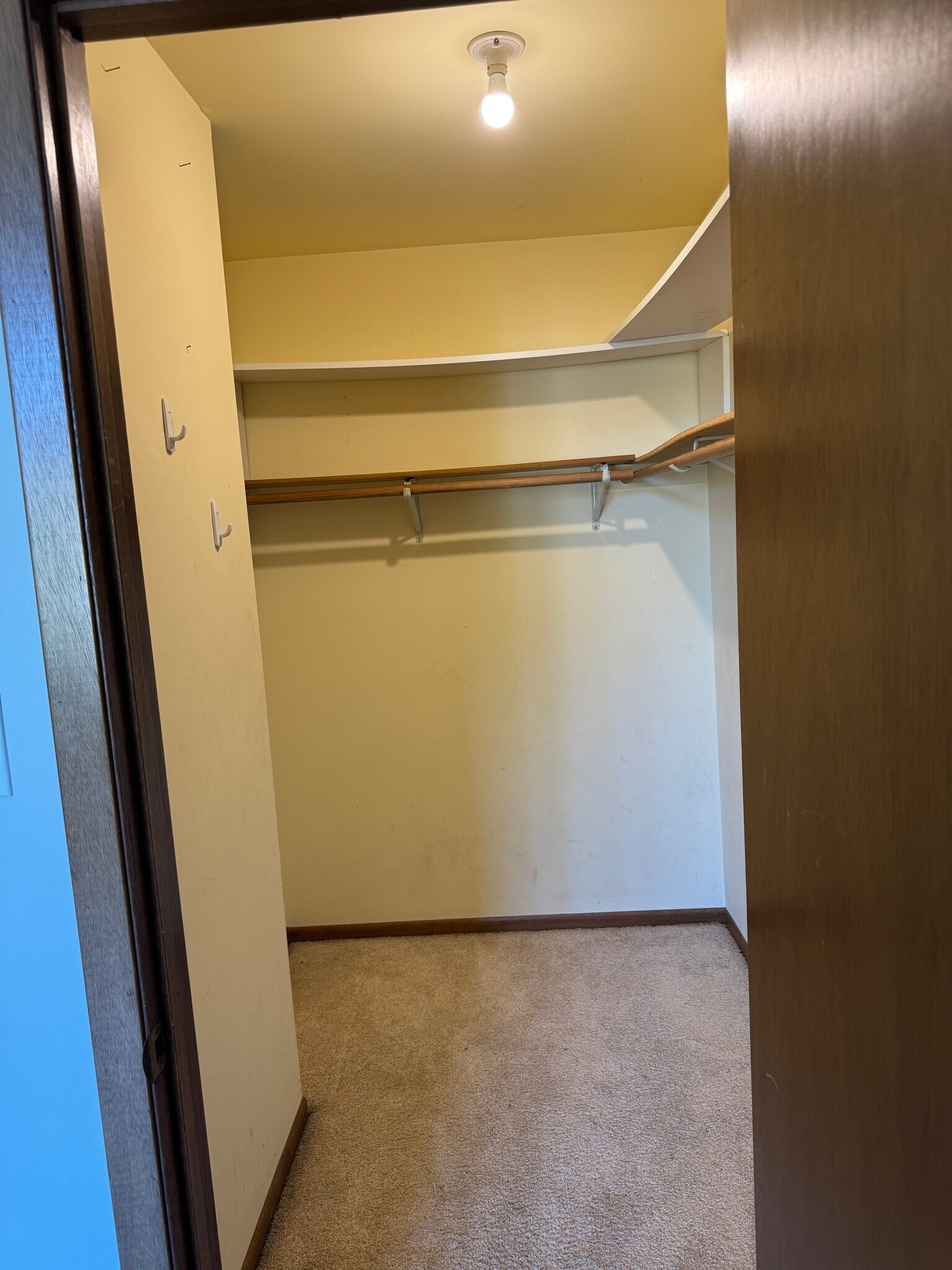 Building Photo - 17573 Pheasant Dr