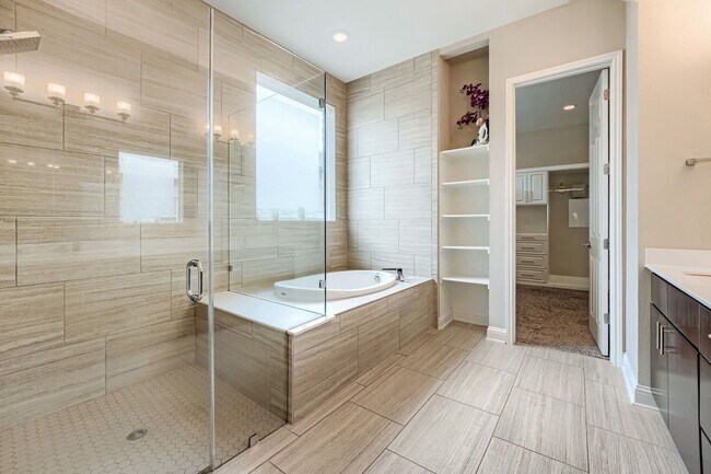 Building Photo - 12620 Javea Dr