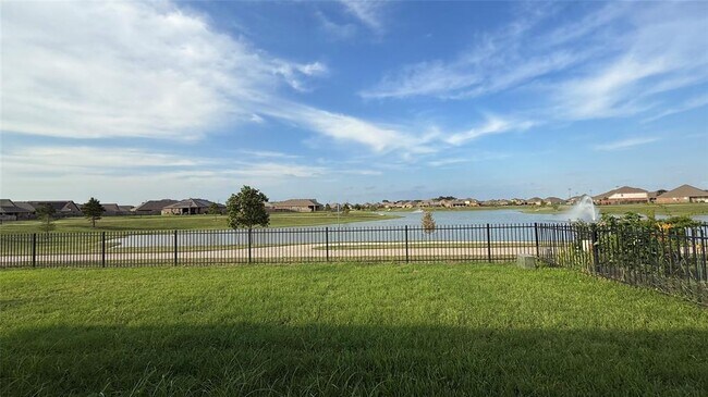 Building Photo - 23746 Piedmont Forest Dr