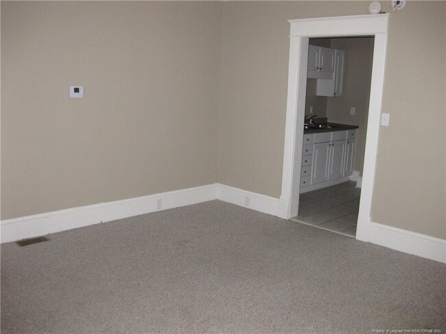 Building Photo - 1511 Fort Bragg Rd