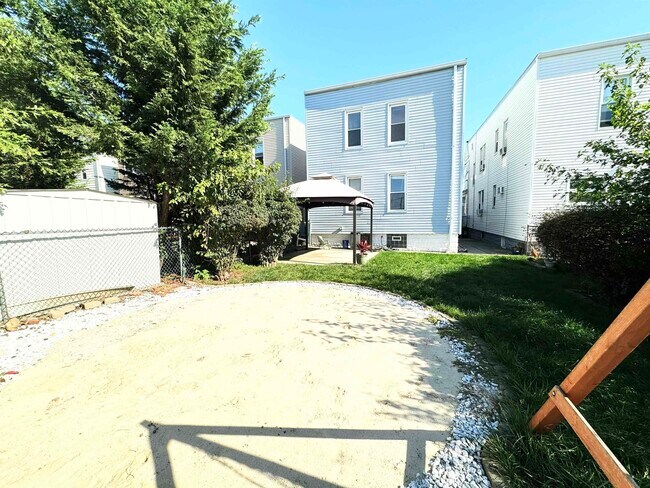 Building Photo - 25 Kelly Pkwy