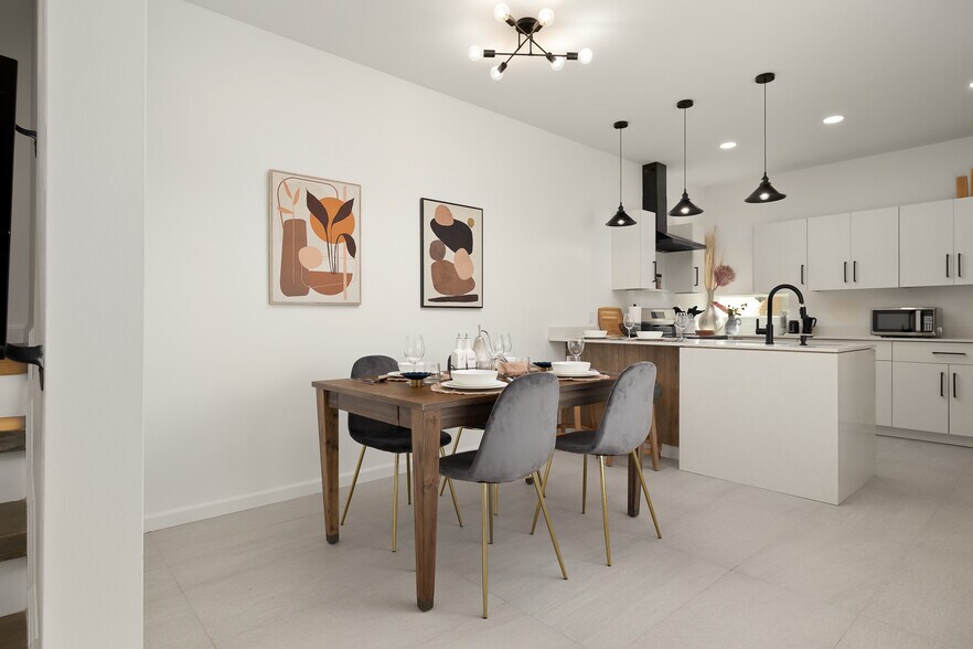 Building Photo - Colgate Crossings