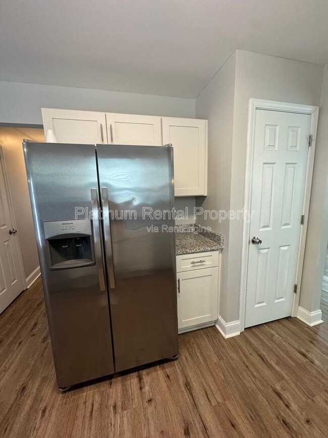 Building Photo - 2793 Oakvale Falls Dr