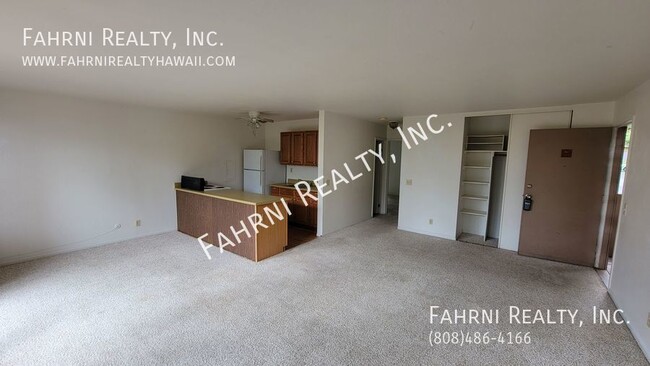 Building Photo - Makaha Valley Plantation  64-A  Nice 2 Bed...