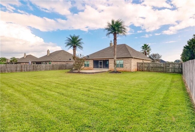 Building Photo - 657 Parish Lakes Dr