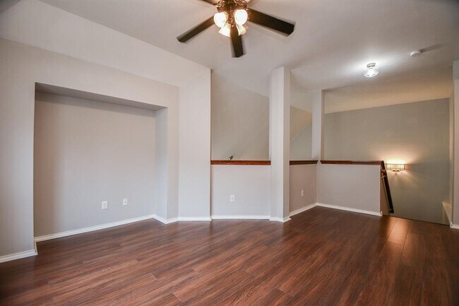 Building Photo - 4815 Mission Lake Ct