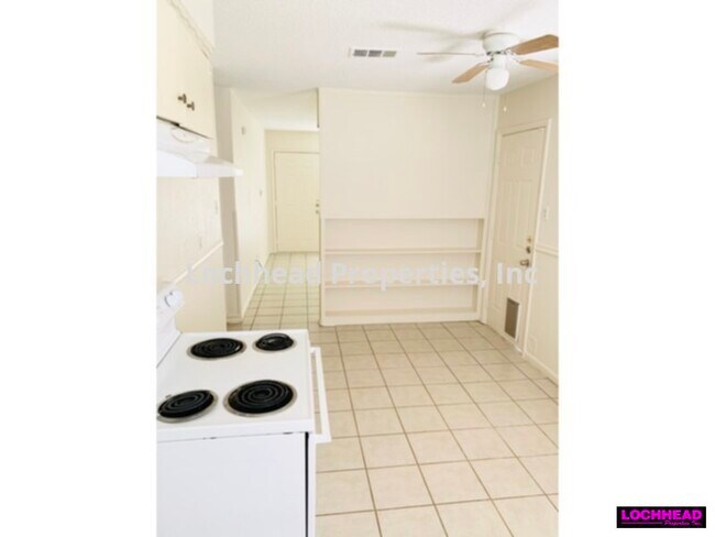 Building Photo - *********3 BEDROOM-2 BATH IN PASADENA GARD...