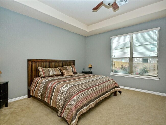 Building Photo - 1007 Boxwood Loop