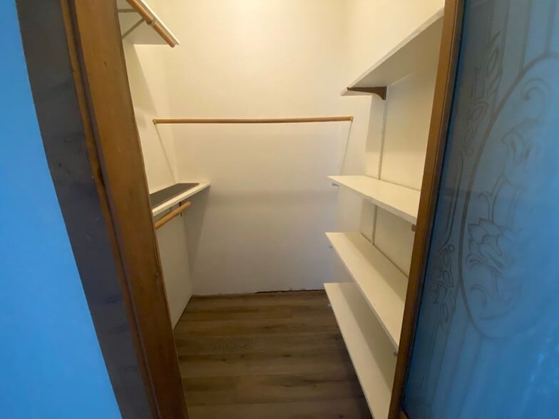 Building Photo - 215 Ski Village Dr