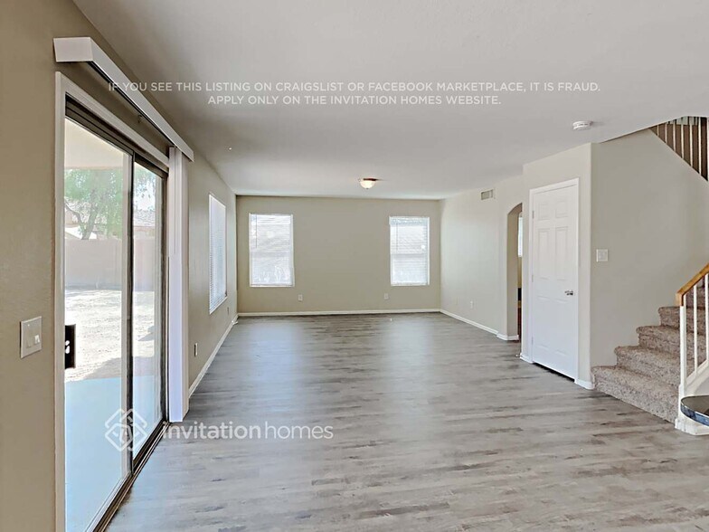 Building Photo - 4614 W Valencia Dr