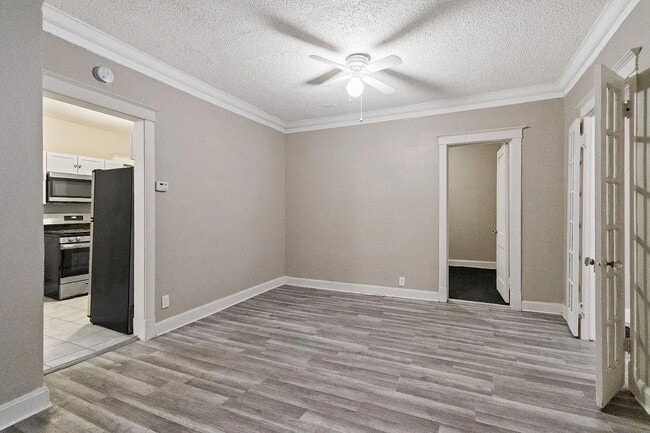 Building Photo - Charming 3-Bedroom Home | 1 Bath | In-Unit Laundry | Updated Kitchen – $2,000/month