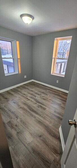 Building Photo - 44 Capitol St