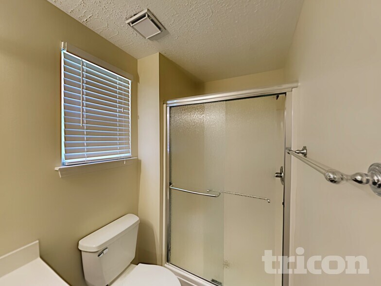 Building Photo - 119 Bradford Cir