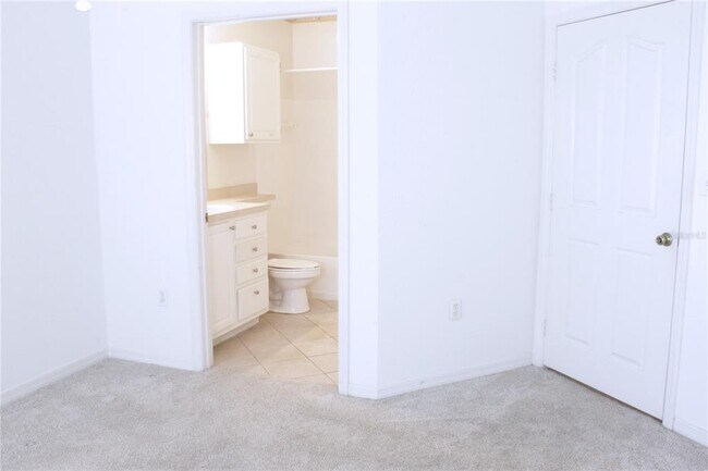 Building Photo - 8925 Legacy Ct