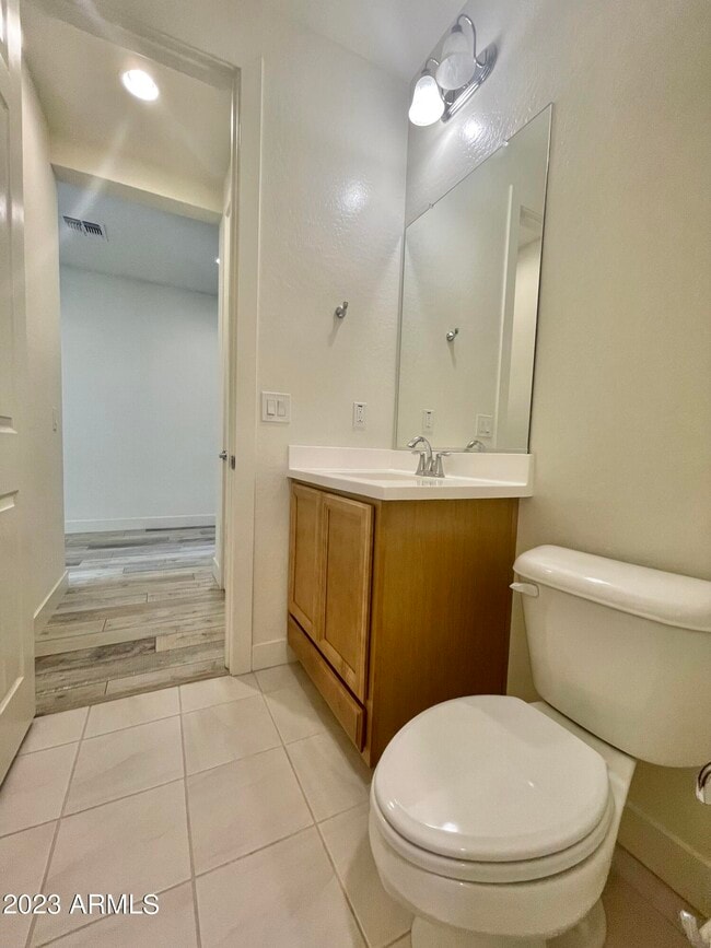 Building Photo - 20862 E Sparrow Dr