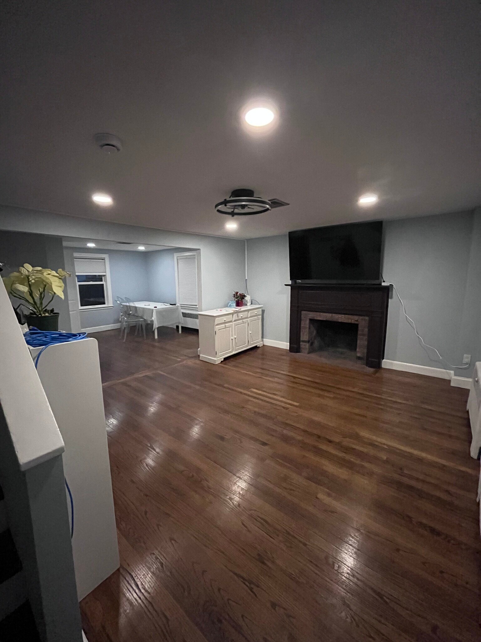 1st Fl - Living Room - 48 Aberdeen Rd