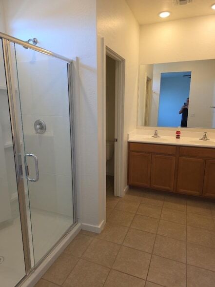 Building Photo - 18085 W Elm St