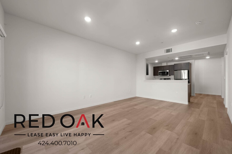 Building Photo - 218 S. Occidental-208