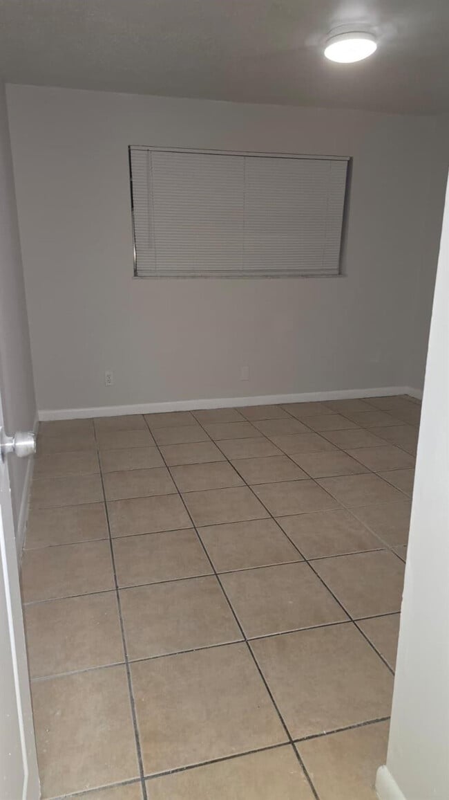 Building Photo - 1875 40th Ave