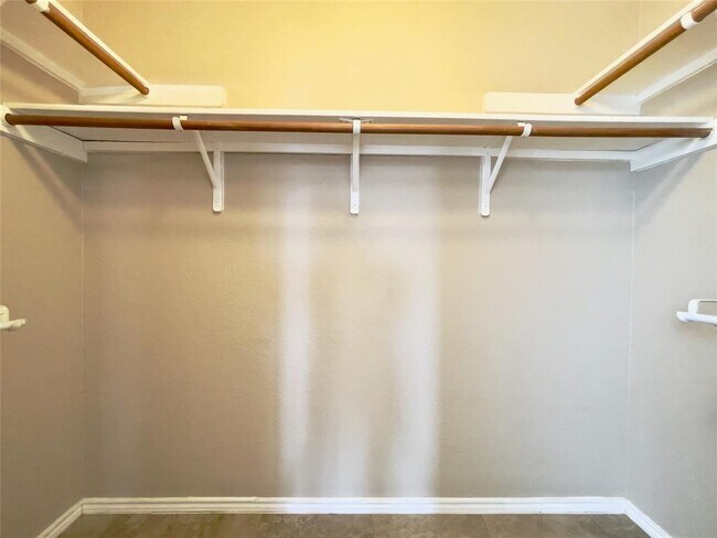 Building Photo - 318 Mitchell Dr