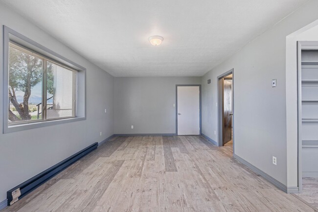 Building Photo - 171 ID-28