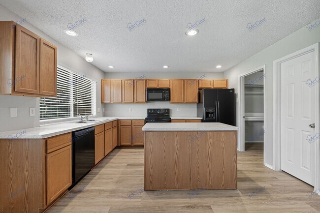 Building Photo - 3409 Star Ranch Ct
