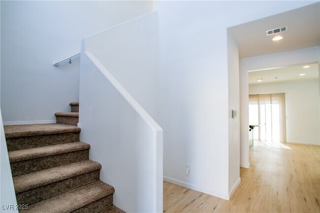 Building Photo - 7927 Bartlett Peak St