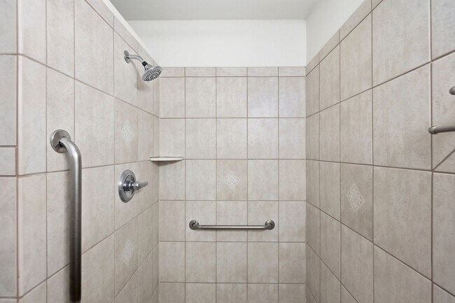 Building Photo - Fully Remodeled Home in the Heart of Belmont
