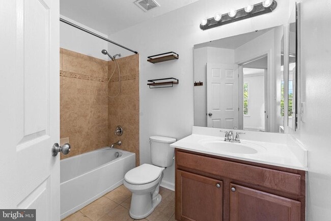 Building Photo - 7258 Mockingbird Cir