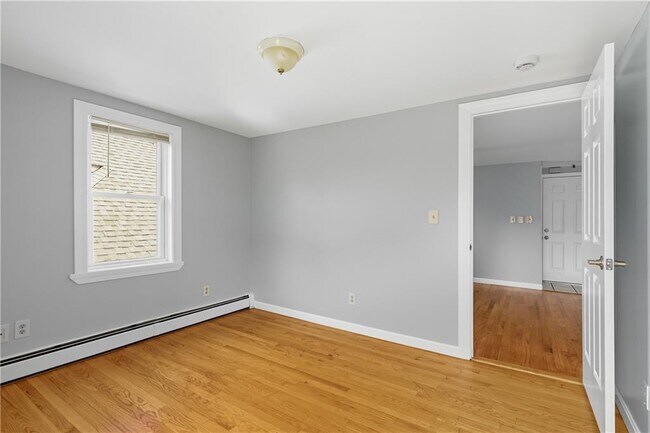 Building Photo - 555 Branch Ave