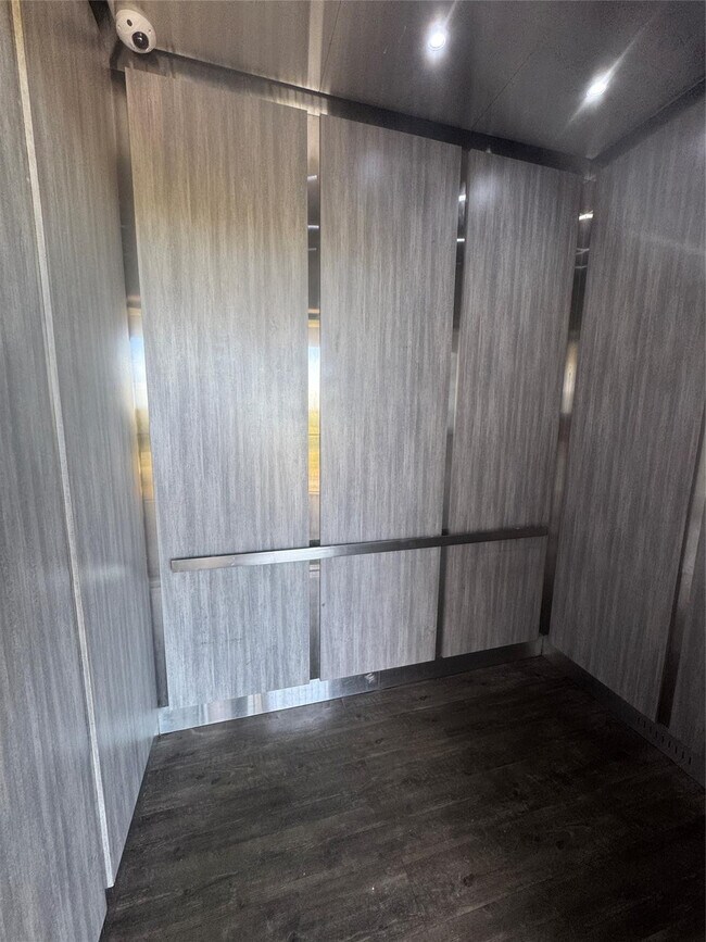 Building Photo - 8750 N Sherman Cir