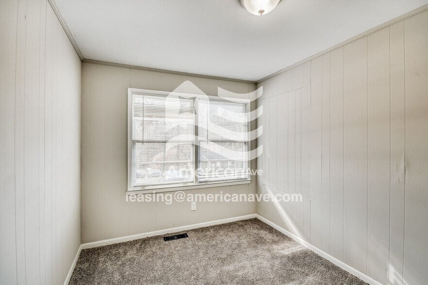 Building Photo - 4560 Spearman Rd