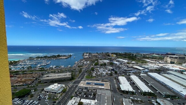 Building Photo - Unbeatable location in Kakaako/Ward Village areas -  2 Bed 2 Bath 1 Parking
