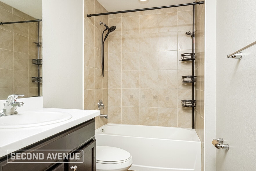 Building Photo - 18396 Moonshadow Ave.