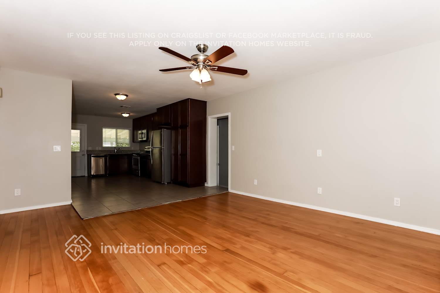 Building Photo - 132 S Olive