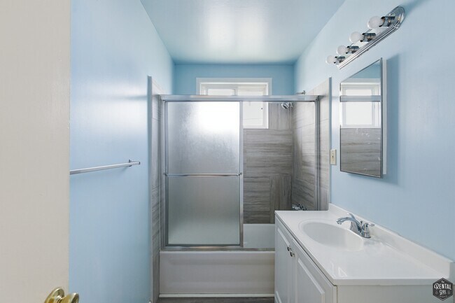 Building Photo - 3757 Glendon Ave